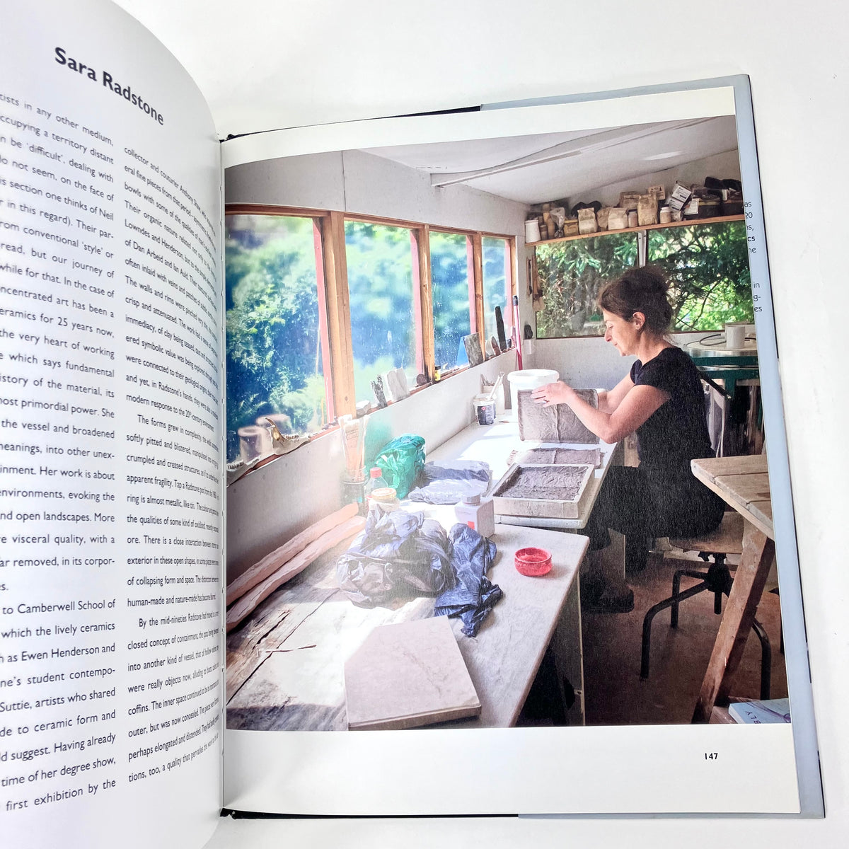 Modern British Potters & Their Studios - Hardcover